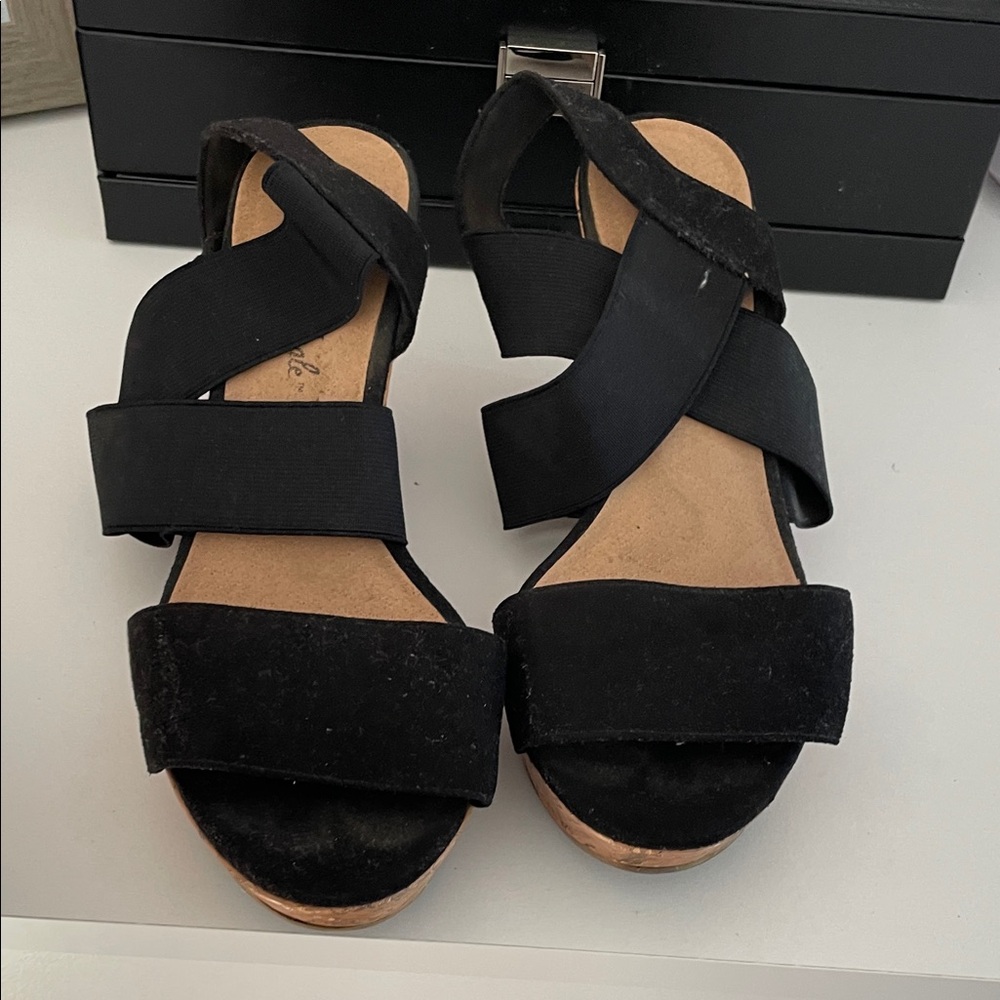 American Eagle Outfitters Black Strappy Sandals